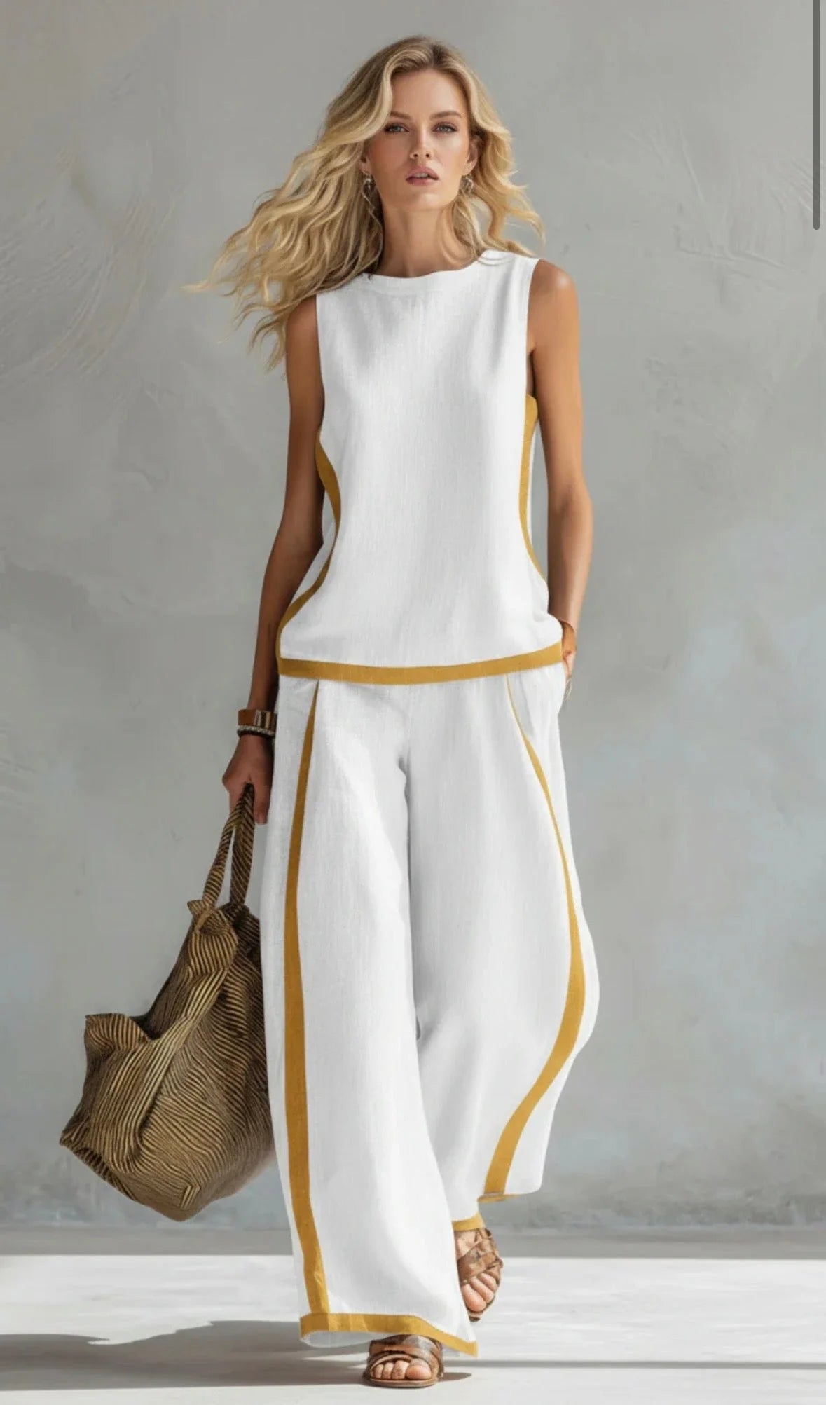 Conjunto de chaleco y pantalón