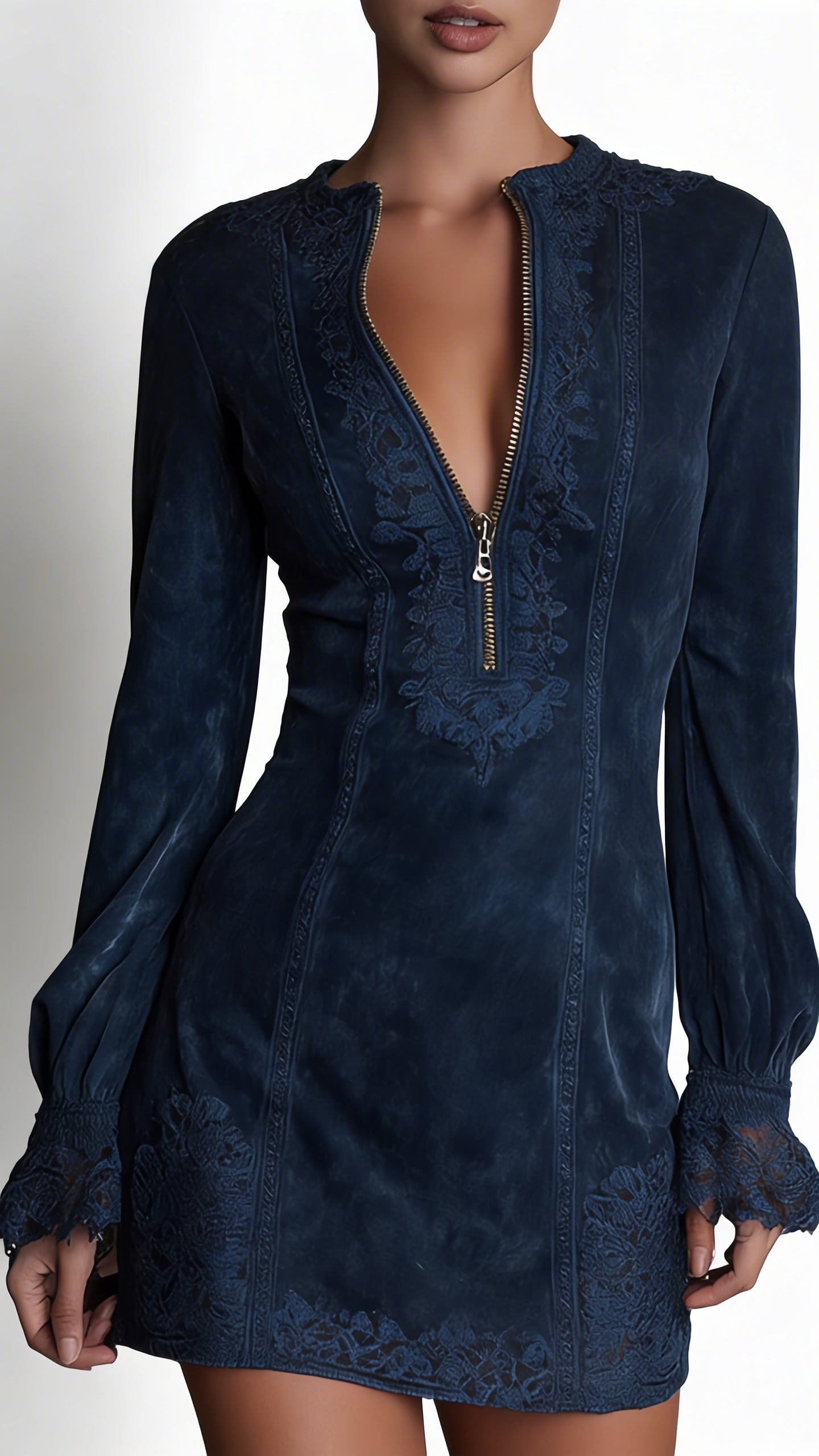 India. Vestido corto estilo oriental