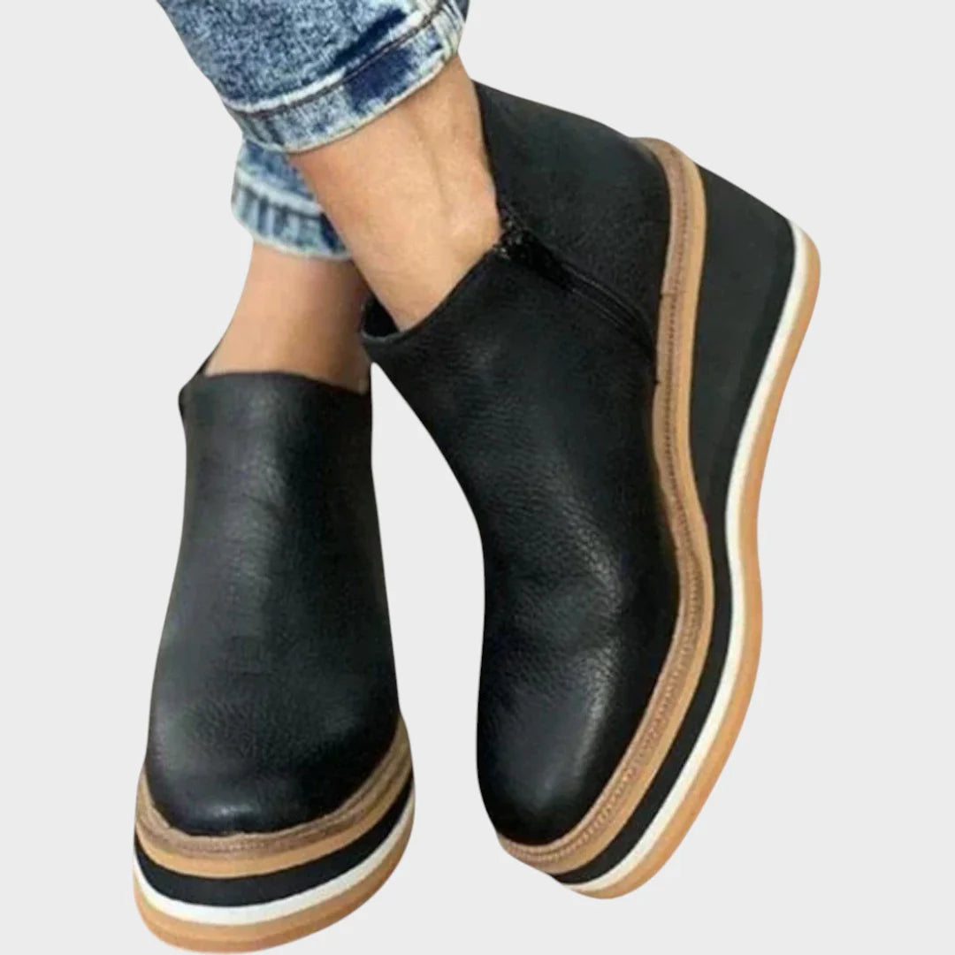 Zapatos cuña tapados